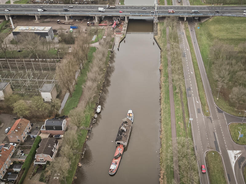Vervoeren afgebrande woonboot