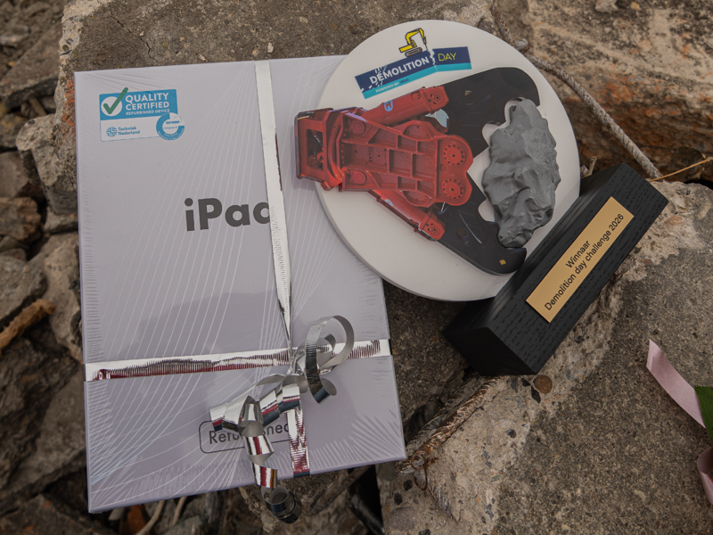  iPad en Bokaal Demolition Day Challenge